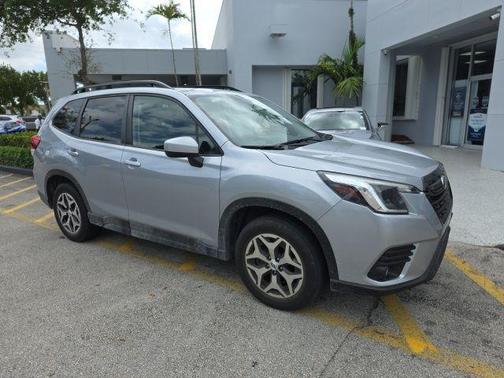 2024 Subaru Forester Premium