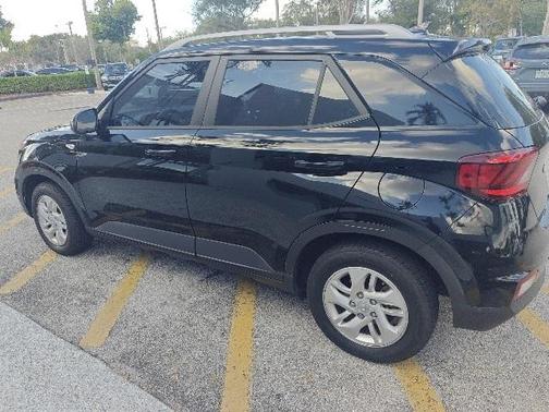 2020 Hyundai VENUE SEL