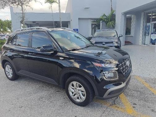 2020 Hyundai VENUE SEL