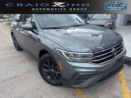 Platinum Gray Metallic 2024 Volkswagen Tiguan 2.0T SE