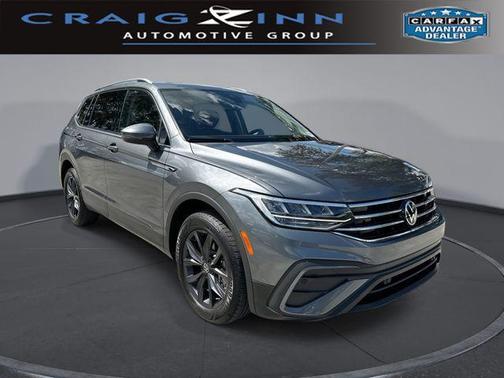 Platinum Gray Metallic 2024 Volkswagen Tiguan 2.0T SE