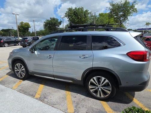 Ice Silver Metallic 2020 Subaru Ascent Limited 7-Passenger