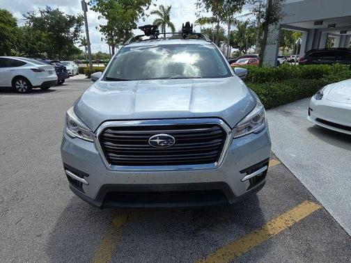 Ice Silver Metallic 2020 Subaru Ascent Limited 7-Passenger