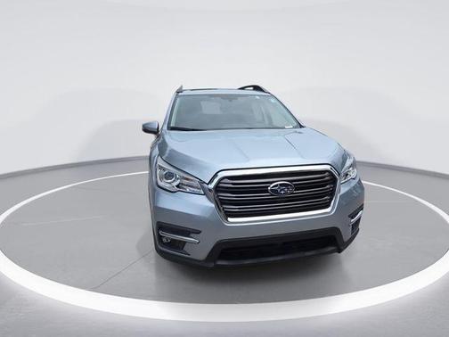 Ice Silver Metallic 2020 Subaru Ascent Limited 7-Passenger