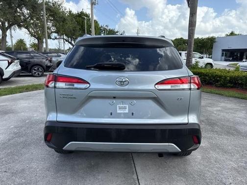 2022 Toyota Corolla Cross LE