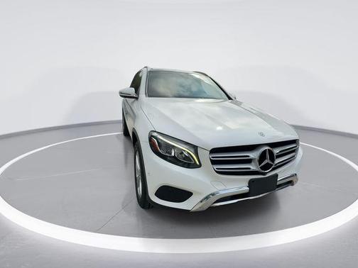 Polar White 2018 Mercedes-Benz GLC 300 Base