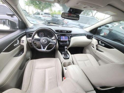 White 2019 Nissan Rogue Sport SL
