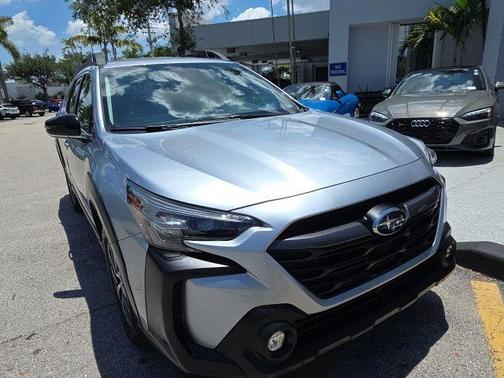 Ice Silver Metallic 2023 Subaru Outback Premium