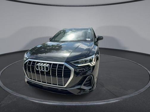 Mythos Black Metallic 2025 Audi Q3 45 S line Premium
