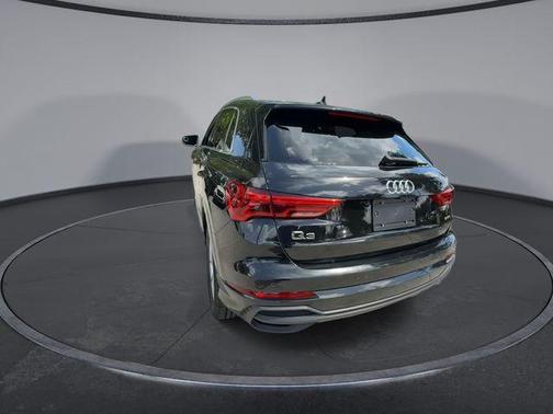 Mythos Black Metallic 2025 Audi Q3 45 S line Premium
