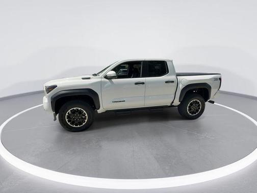 Ice 2025 Toyota Tacoma Hybrid TRD