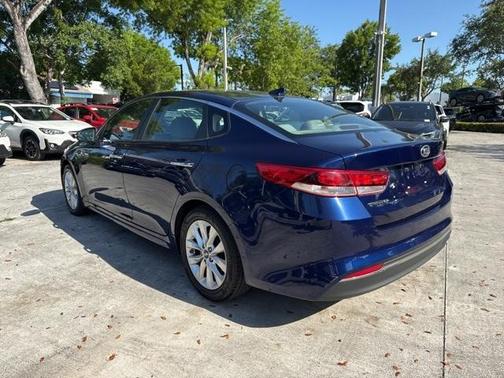 2017 Kia Optima LX