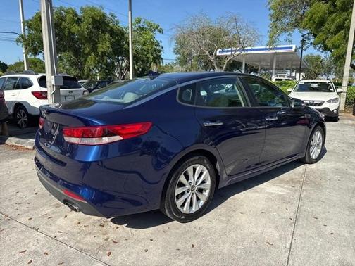 2017 Kia Optima LX