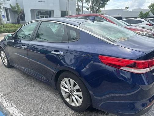 2017 Kia Optima LX