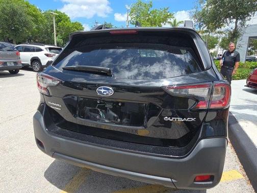 Crystal Black Silica 2024 Subaru Outback Premium