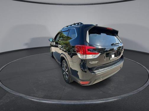 Crystal Black Silica 2022 Subaru Forester Limited
