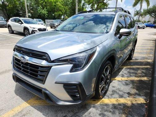 Ice Silver Metallic 2023 Subaru Ascent Limited 7-Passenger