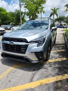 Ice Silver Metallic 2023 Subaru Ascent Limited 7-Passenger