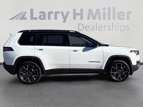 2026 Jeep Cherokee Overland