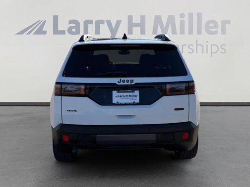 2026 Jeep Cherokee Overland