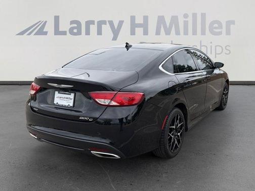 Black Clearcoat 2016 Chrysler 200 C