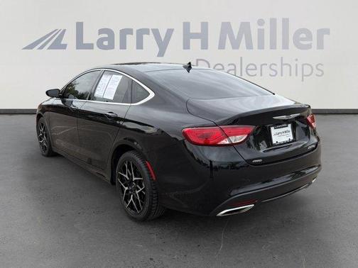 Black Clearcoat 2016 Chrysler 200 C