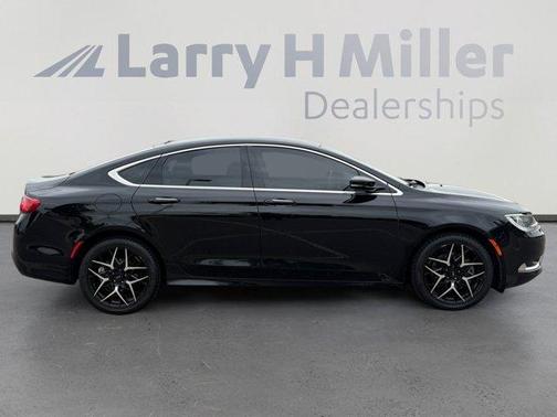 Black Clearcoat 2016 Chrysler 200 C