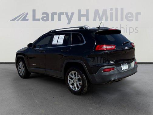 Brilliant Black Crystal Pearlcoat 2015 Jeep Cherokee Latitude