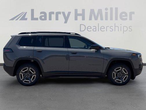 Sting Gray Clearcoat 2026 Jeep Cherokee LAREDO/LIMITED