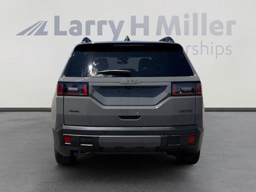 Sting Gray Clearcoat 2026 Jeep Cherokee LAREDO/LIMITED