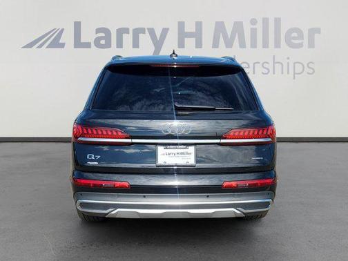 2023 Audi Q7 55 Premium