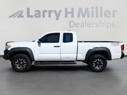 2016 Toyota Tacoma SR