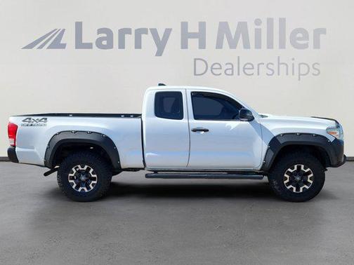 2016 Toyota Tacoma SR