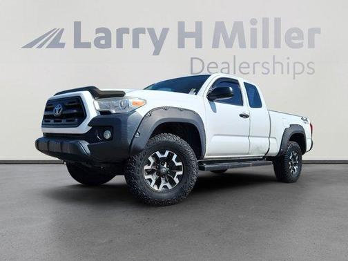 2016 Toyota Tacoma SR