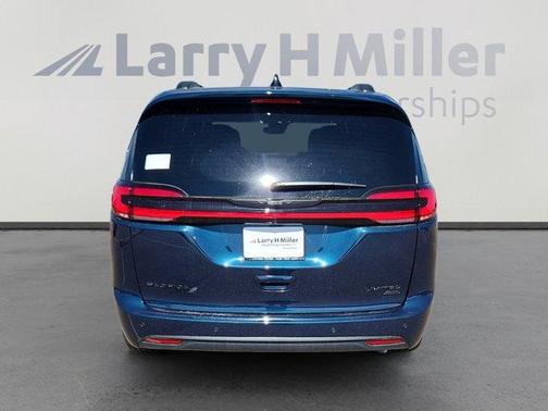 2025 Chrysler Pacifica Limited