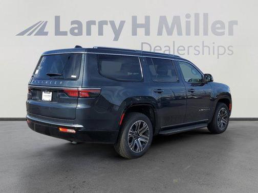 2025 Jeep Wagoneer Base