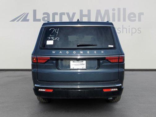 2025 Jeep Wagoneer Base