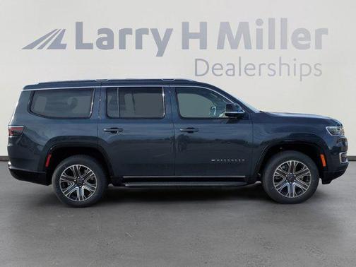2025 Jeep Wagoneer Base