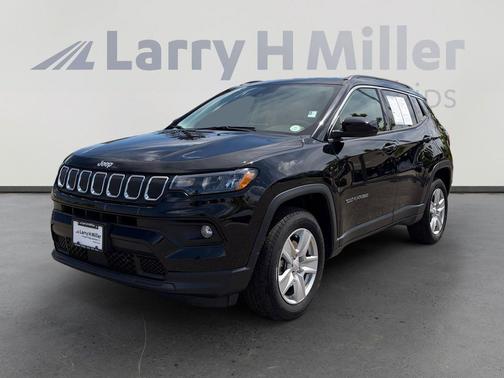 Diamond Black 2022 Jeep Compass Latitude