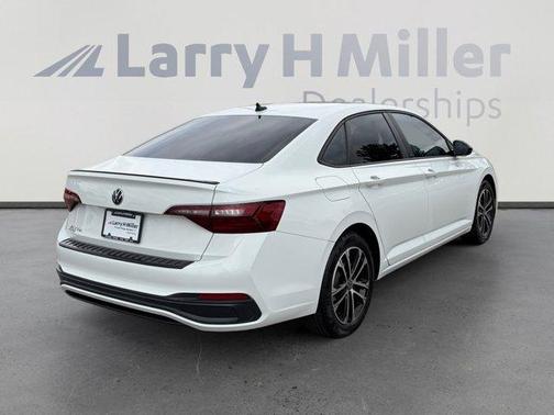 Pure White 2024 Volkswagen Jetta 1.5T Sport