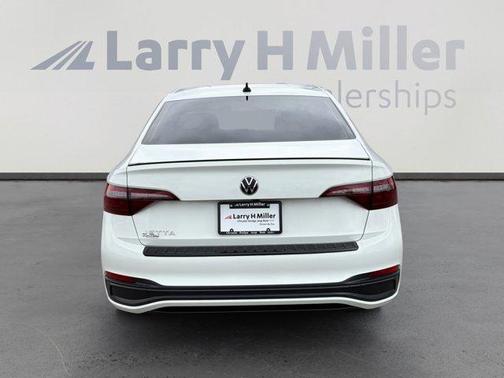 Pure White 2024 Volkswagen Jetta 1.5T Sport