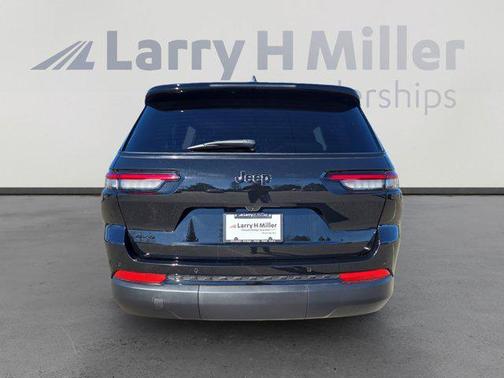 2025 Jeep Grand Cherokee L Laredo