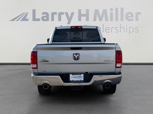 Bright Silver Clearcoat Metallic 2016 RAM 1500 Big Horn