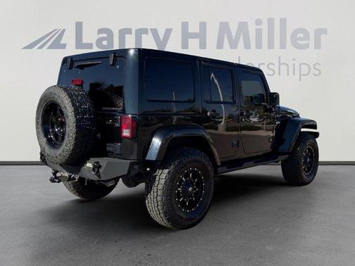 Black Clearcoat 2014 Jeep Wrangler Unlimited Sahara
