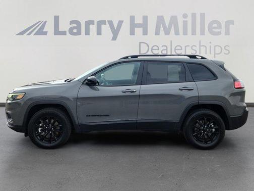2023 Jeep Cherokee Altitude Lux