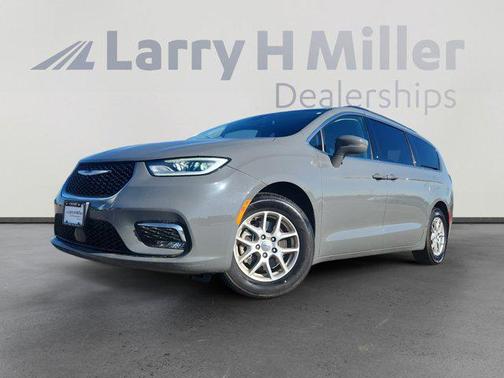 2022 Chrysler Pacifica Touring-L