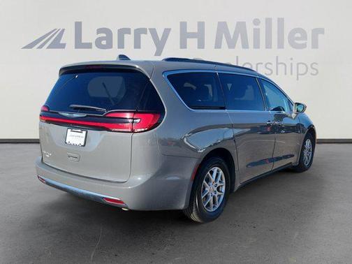 2022 Chrysler Pacifica Touring-L