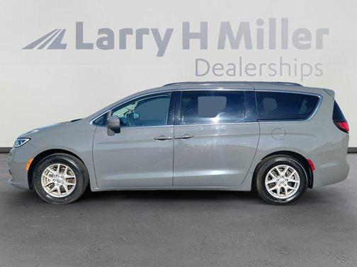 2022 Chrysler Pacifica Touring-L
