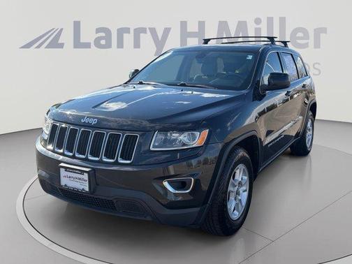 Brilliant Black Crystal Pearlcoat 2015 Jeep Grand Cherokee Laredo
