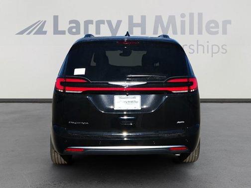 2026 Chrysler Pacifica Pinnacle